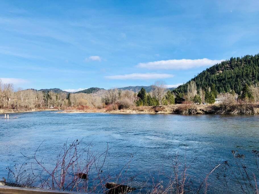 דירות Walk To Downtown Leavenworth * Sleeps 6 + Pets * Ground Level Gem! מראה חיצוני תמונה