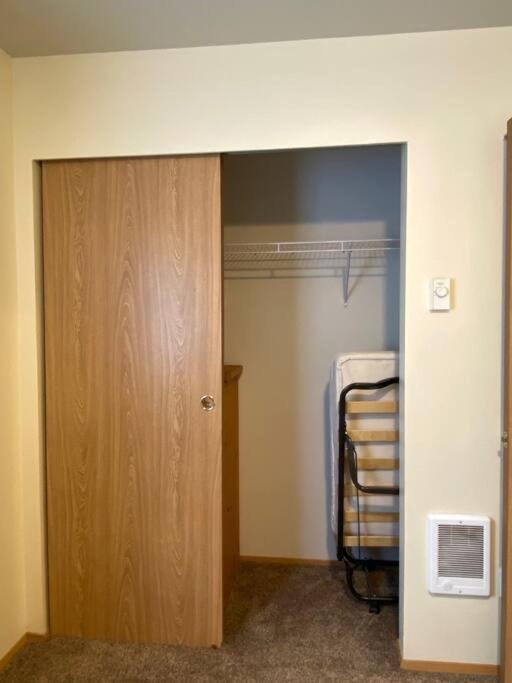 דירות Walk To Downtown Leavenworth * Sleeps 6 + Pets * Ground Level Gem! מראה חיצוני תמונה