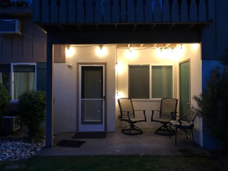 דירות Walk To Downtown Leavenworth * Sleeps 6 + Pets * Ground Level Gem! מראה חיצוני תמונה