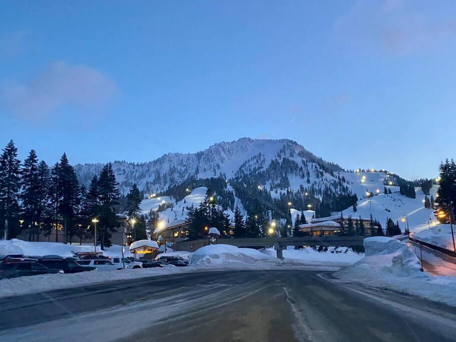 דירות Walk To Downtown Leavenworth * Sleeps 6 + Pets * Ground Level Gem! מראה חיצוני תמונה