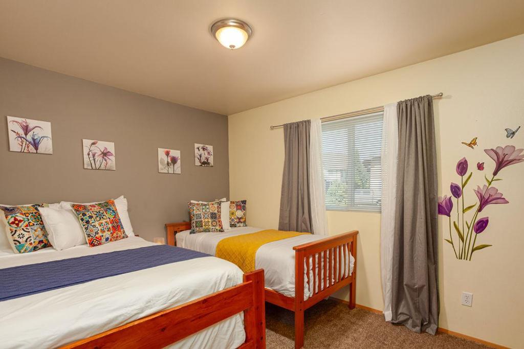 דירות Walk To Downtown Leavenworth * Sleeps 6 + Pets * Ground Level Gem! מראה חיצוני תמונה